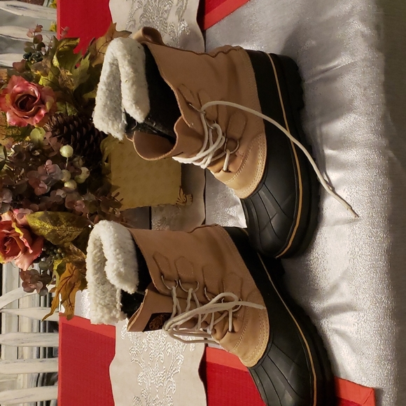 Western chief rain boots - Picture 5 of 7